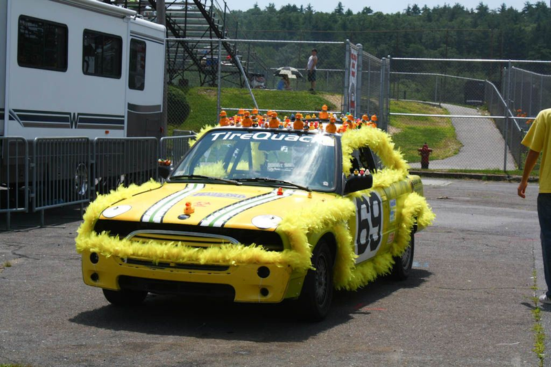 Illustration for article titled The 24 Hours Of LeMons New England 2009 Über Gallery, Part 4